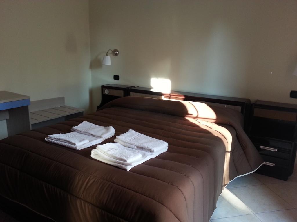 Il Girasole Formia Guesthouse Rooms Exterior photo