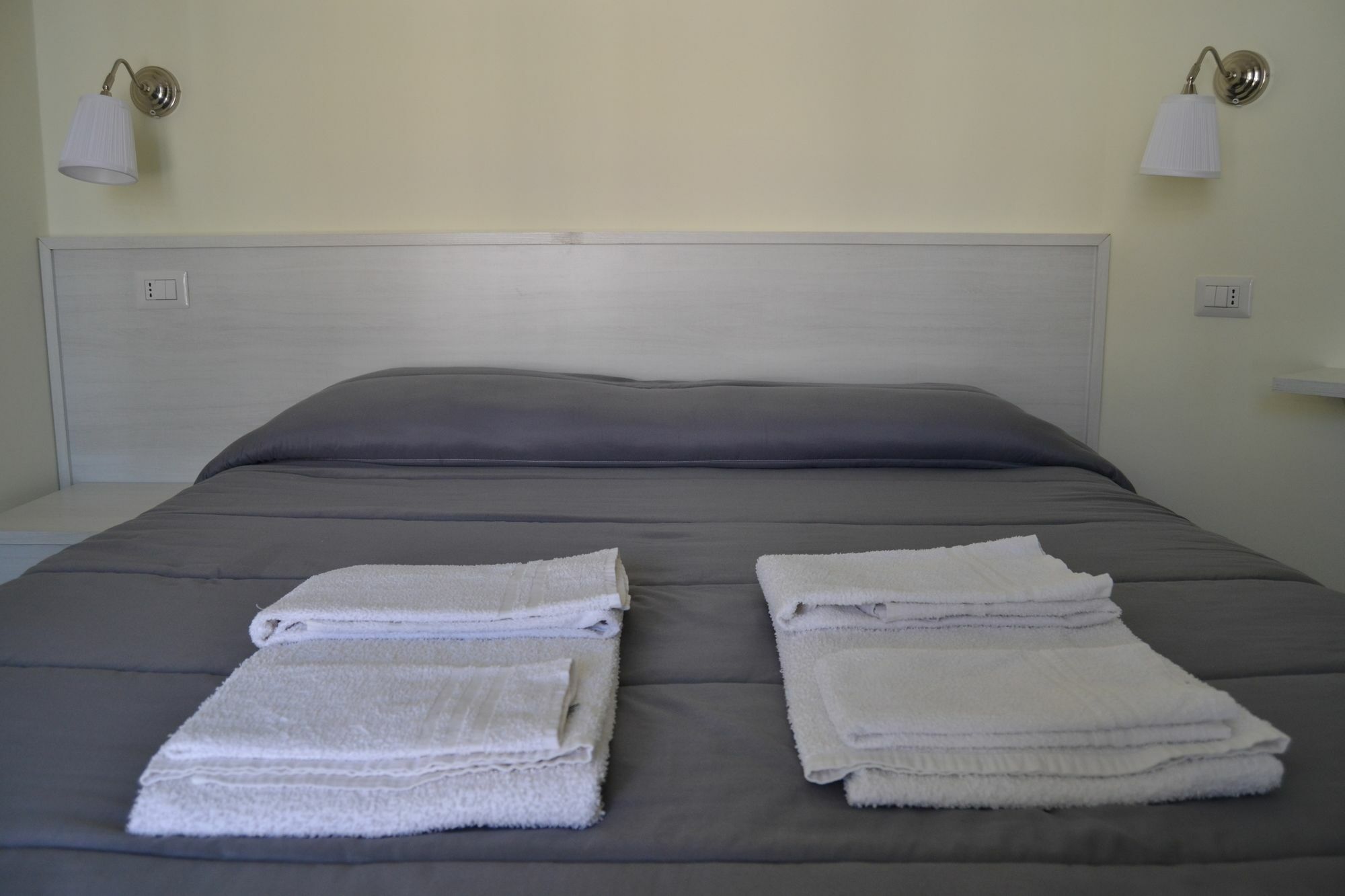 Il Girasole Formia Guesthouse Rooms Exterior photo