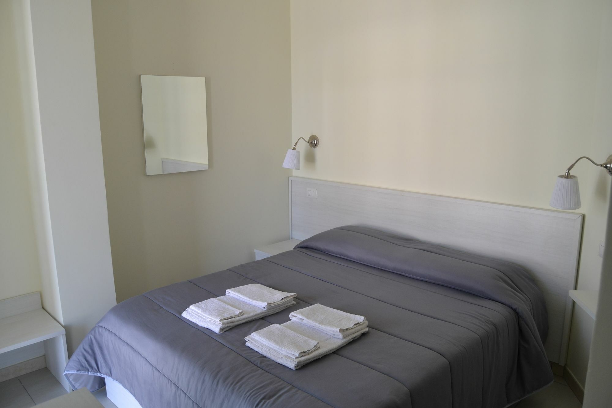 Il Girasole Formia Guesthouse Rooms Exterior photo